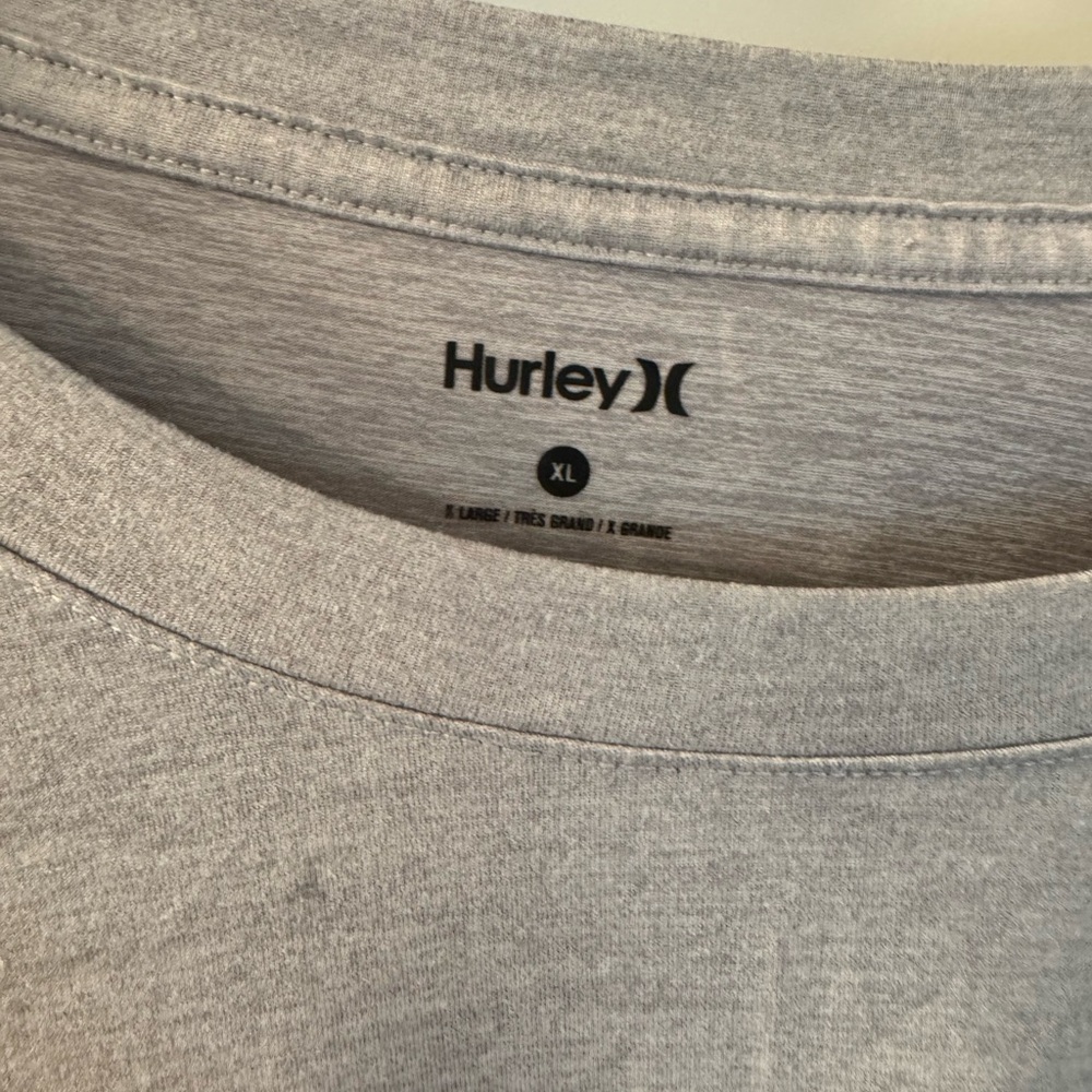 Hurley Crewneck T-Shirt bundle in pink, black and grey - Picture 7 of 8